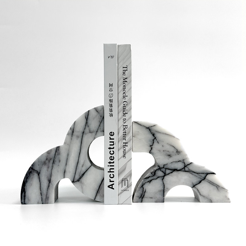 Home Office And Library - Moderne marmeren boekensteunen, zware geometrische sculptuur,
