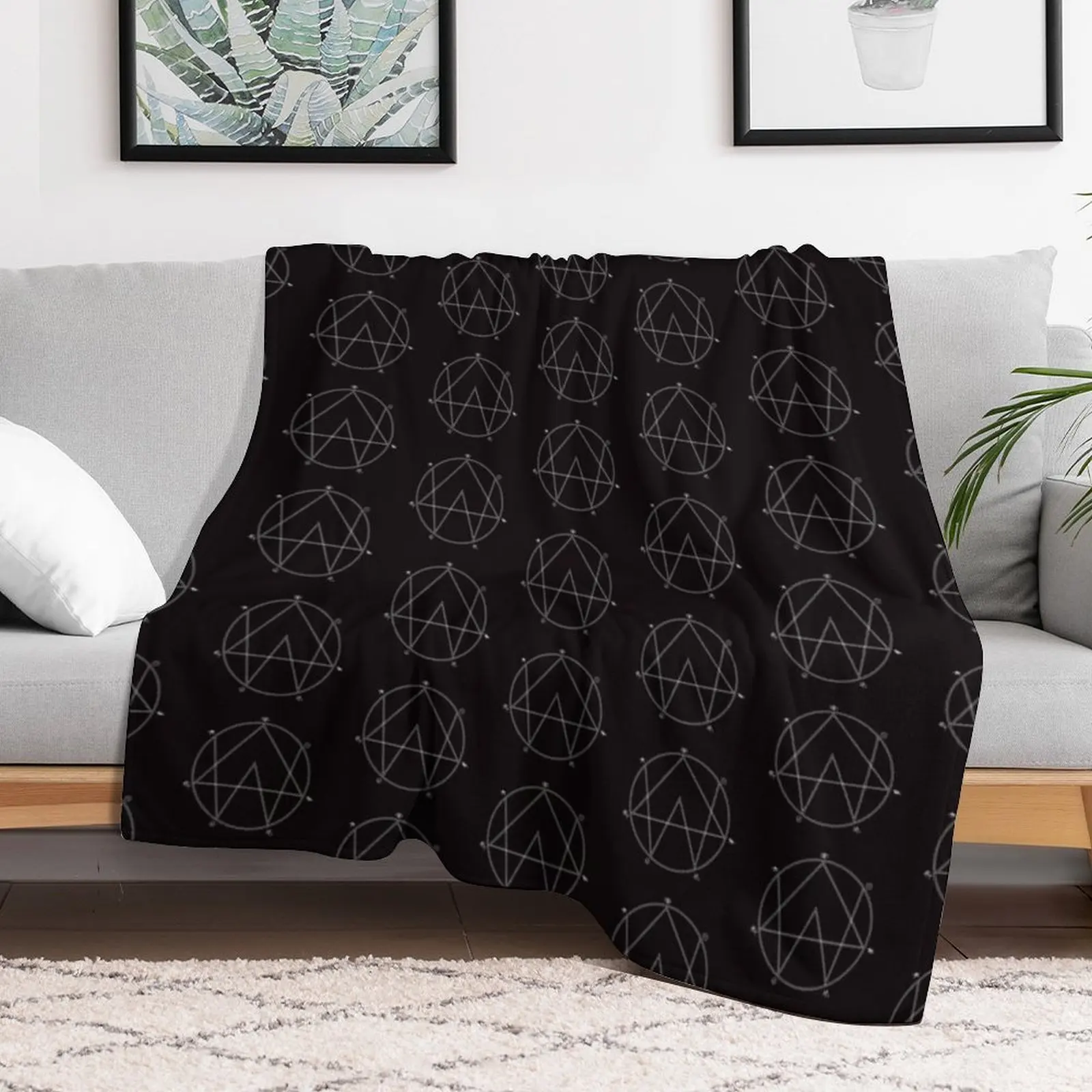 Alison Wonderland Logo-deken W - Home Office Logo recensie en prijs